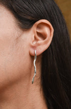 Load image into Gallery viewer, Rain Earrings - Silver 925